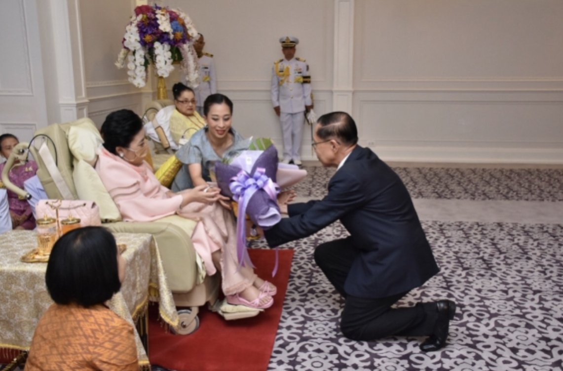 DE4F6A70 F0E2 497C A4F9 2FB99A4A2CA0