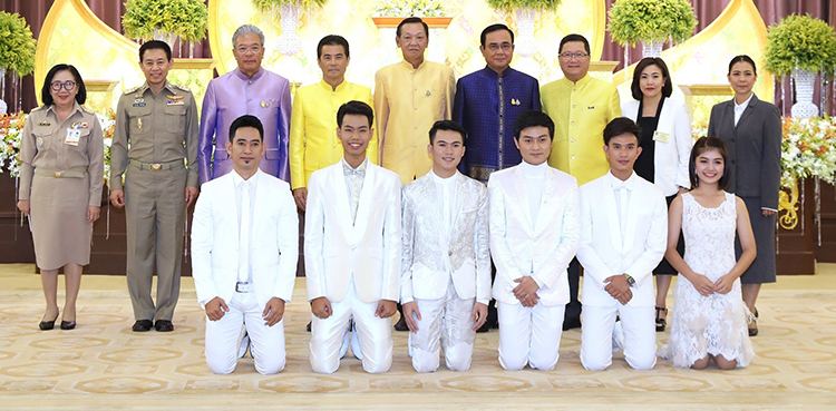 ปตท. รวมมอบรางวลประกวดขบรองเพลงลกทงชงแชมปประเทศไทย