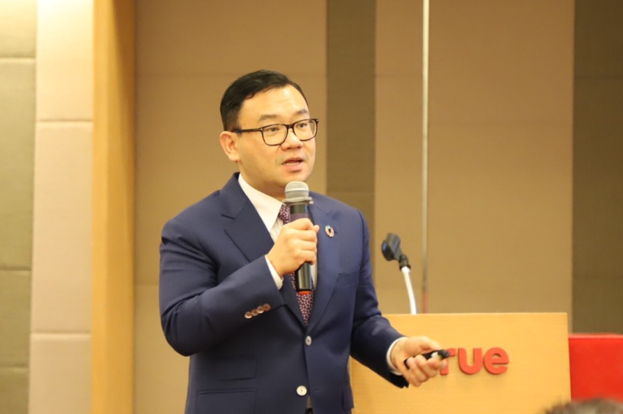 02 ดร.เนติธร 1