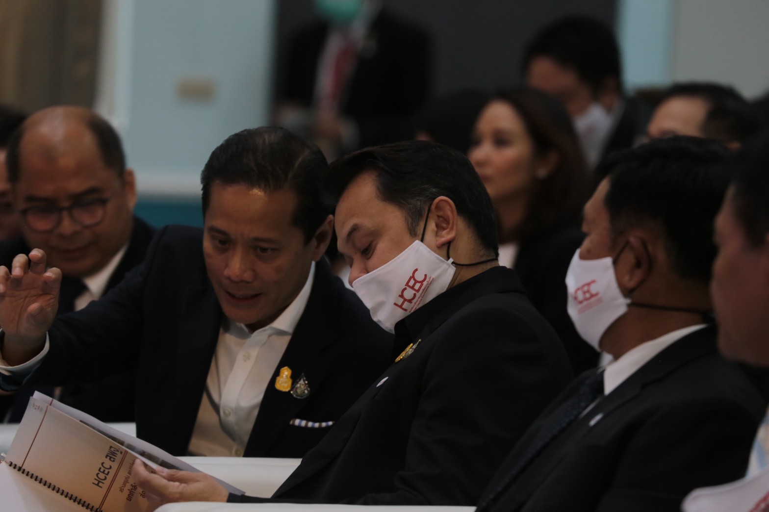 4CE0AB03 8FBC 41FA 869D 0BF68C0FBAF0 L0 001