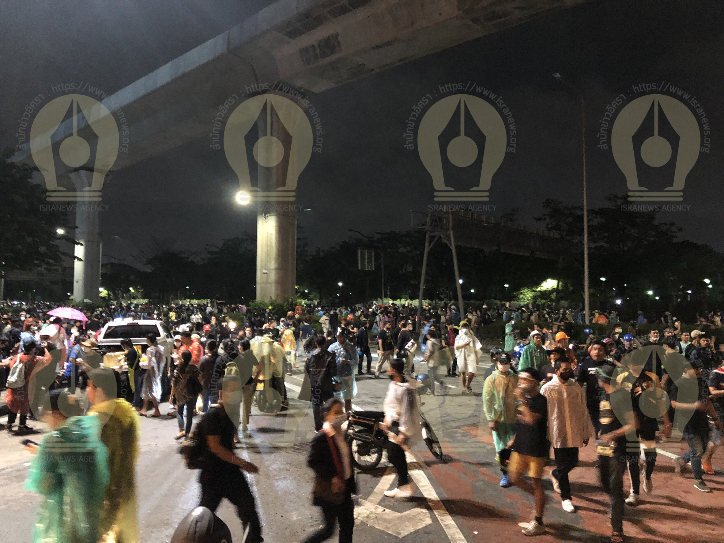 PIC ม็อบวันที่สาม 11