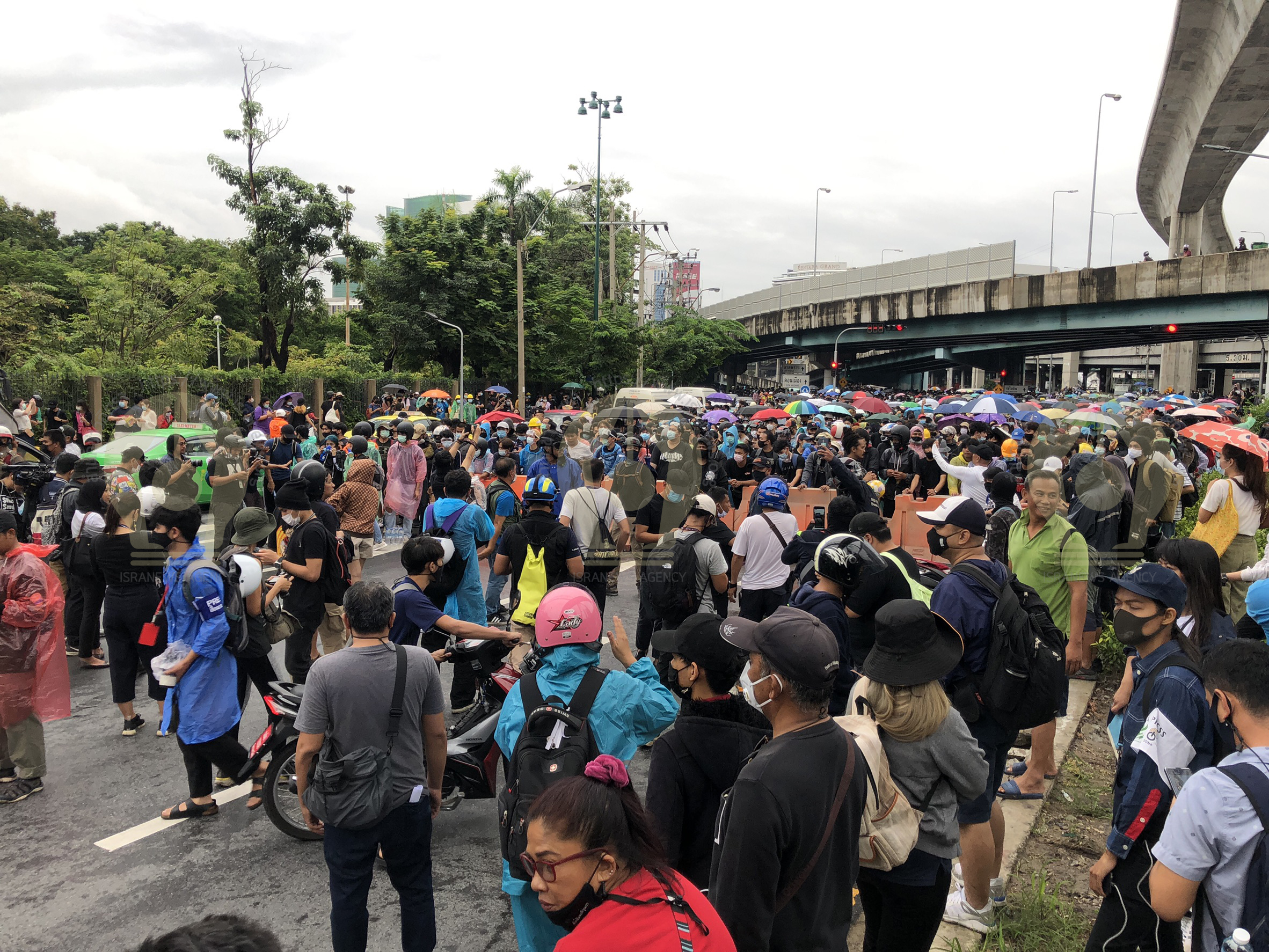 PIC ม็อบวันที่สาม 3