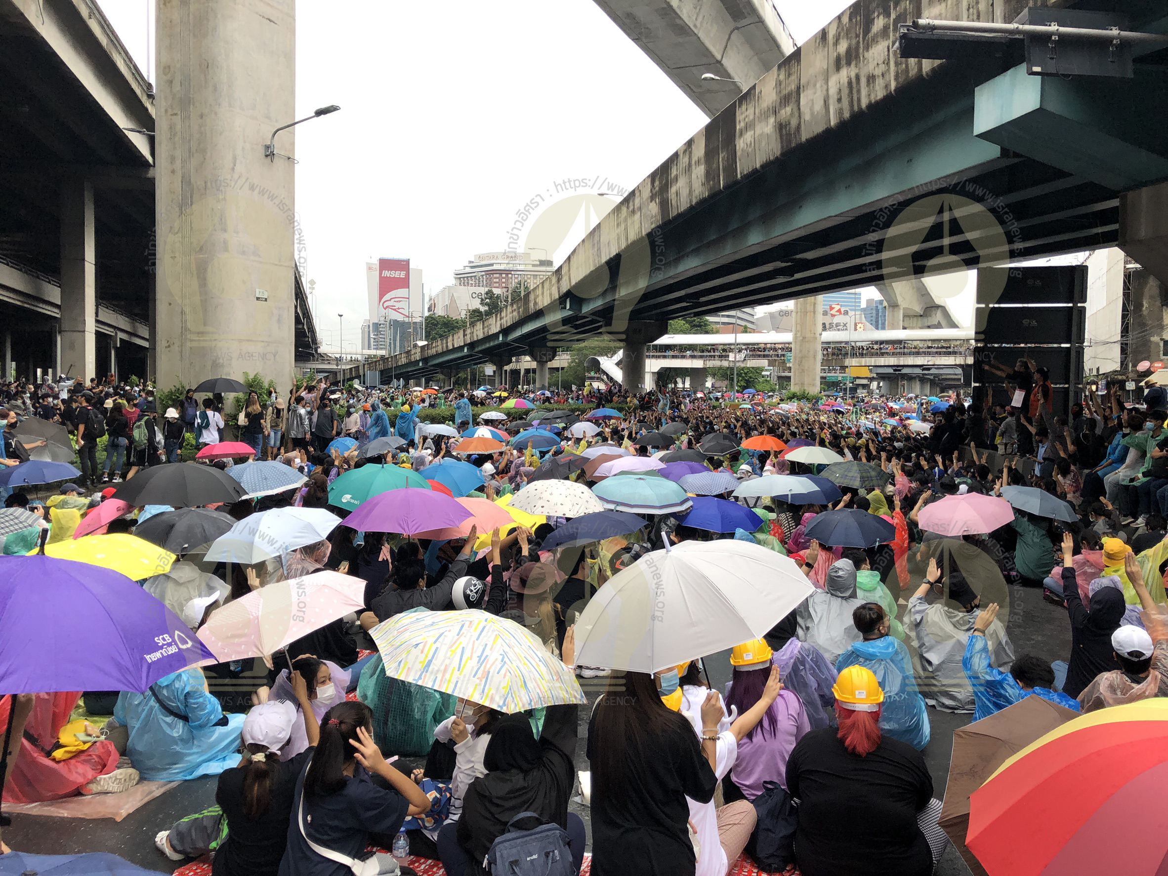 PIC ม็อบวันที่สาม 4