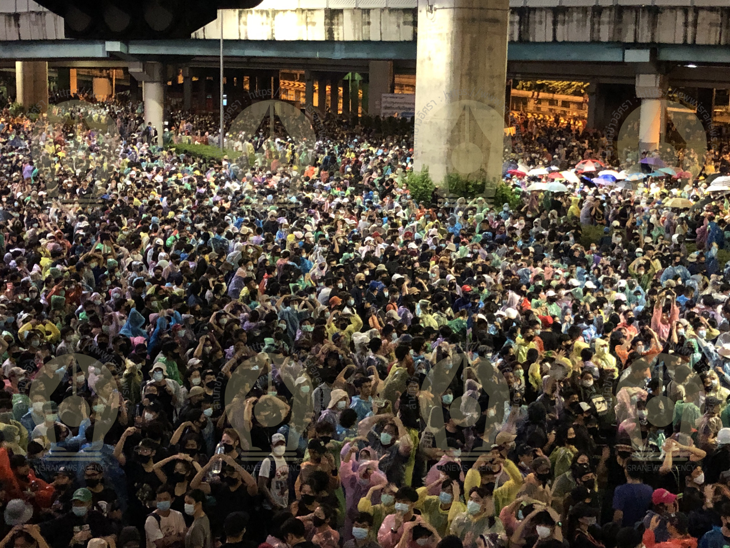 PIC ม็อบวันที่สาม 7