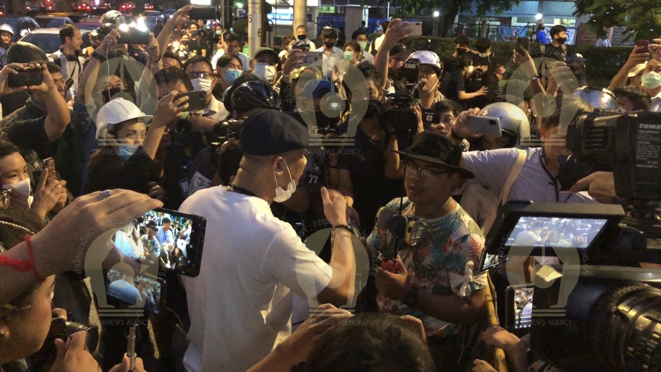 PIC ม็อบไปทำเนียบ 3