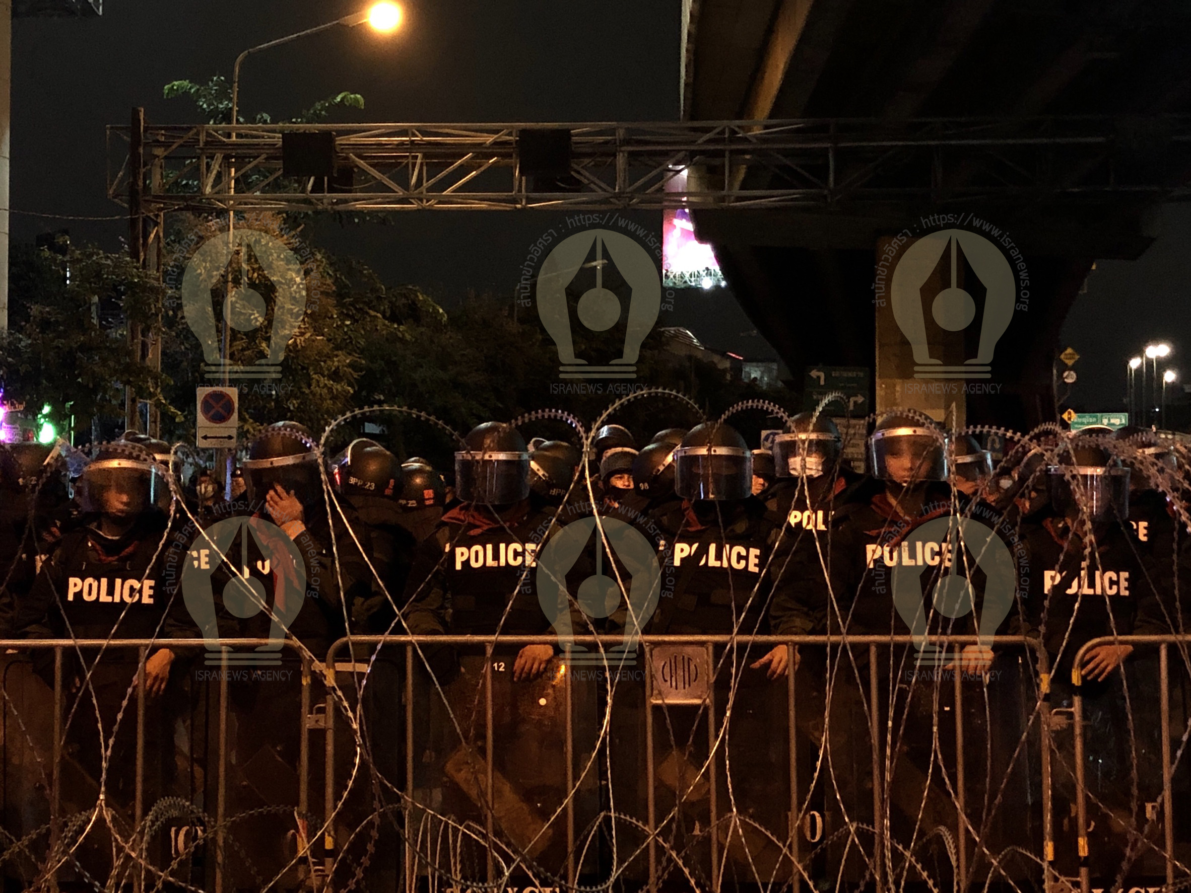 PIC ม็อบไปทำเนียบ 5