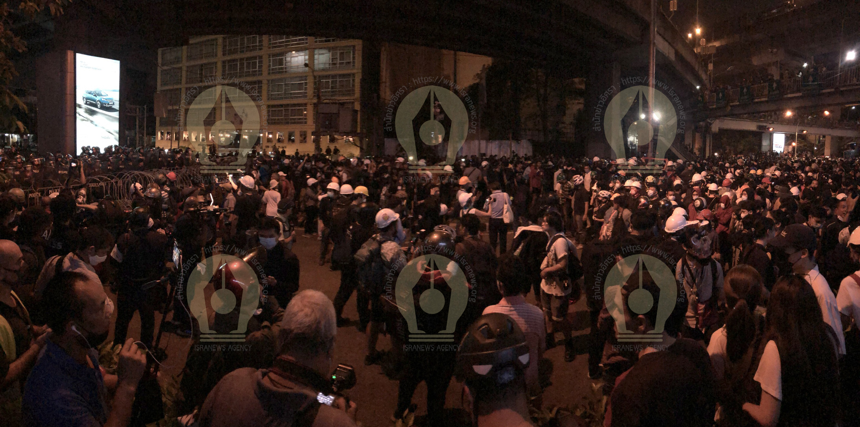 PIC ม็อบไปทำเนียบ 6