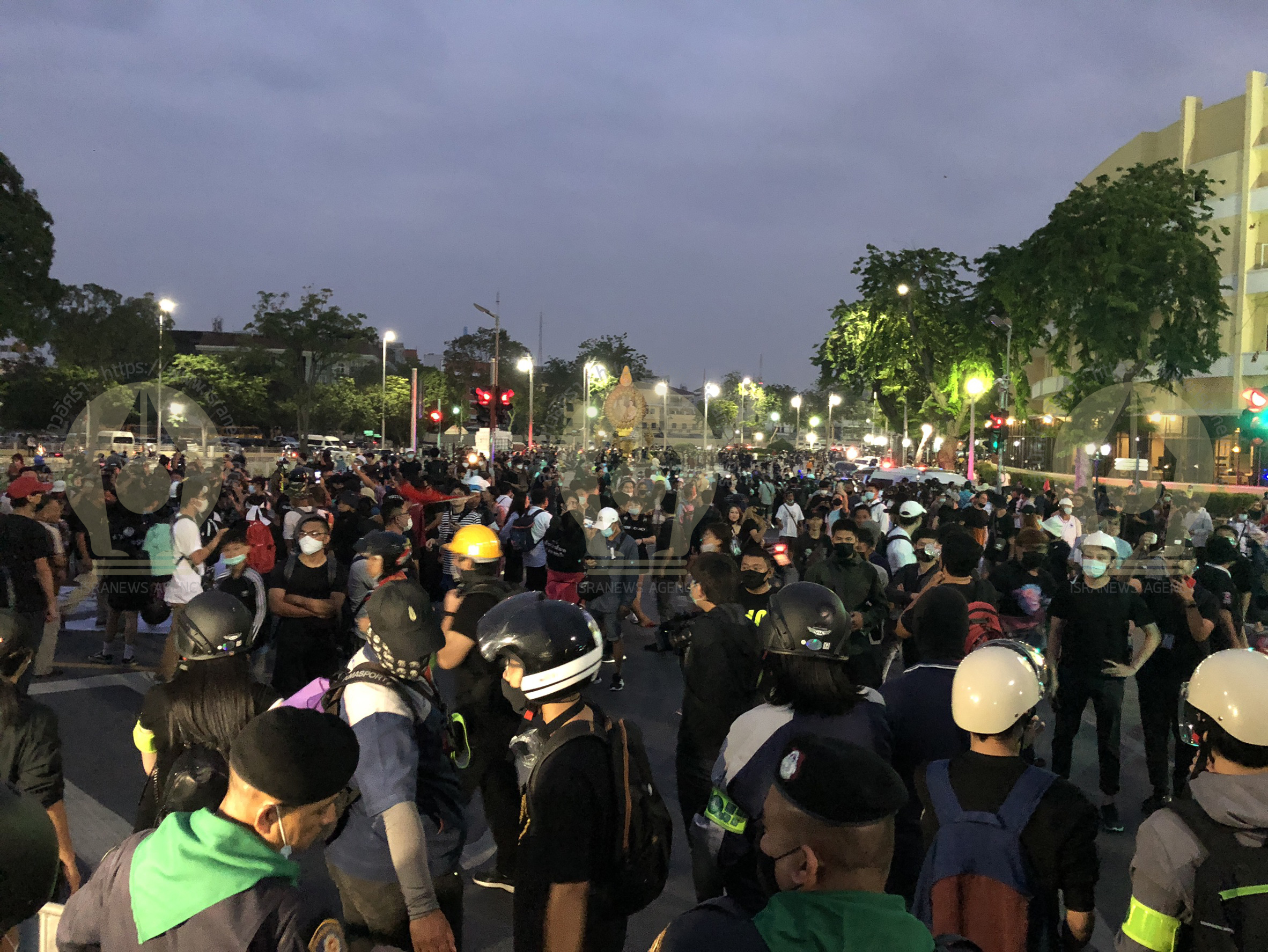 PIC ม็อบถวายฎีกา 1