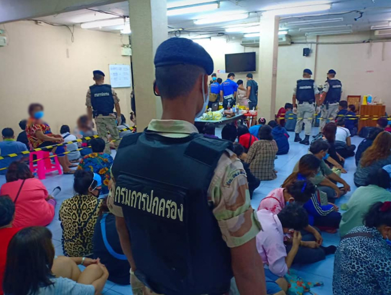 PIC ทลายบ่อนพิบูล 12