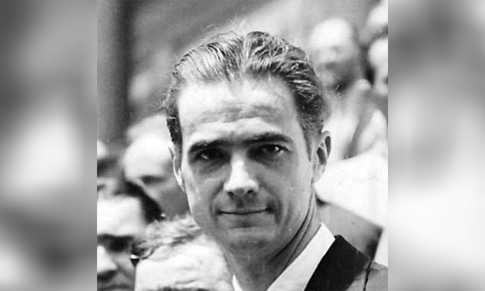 Howard Hughes2505631