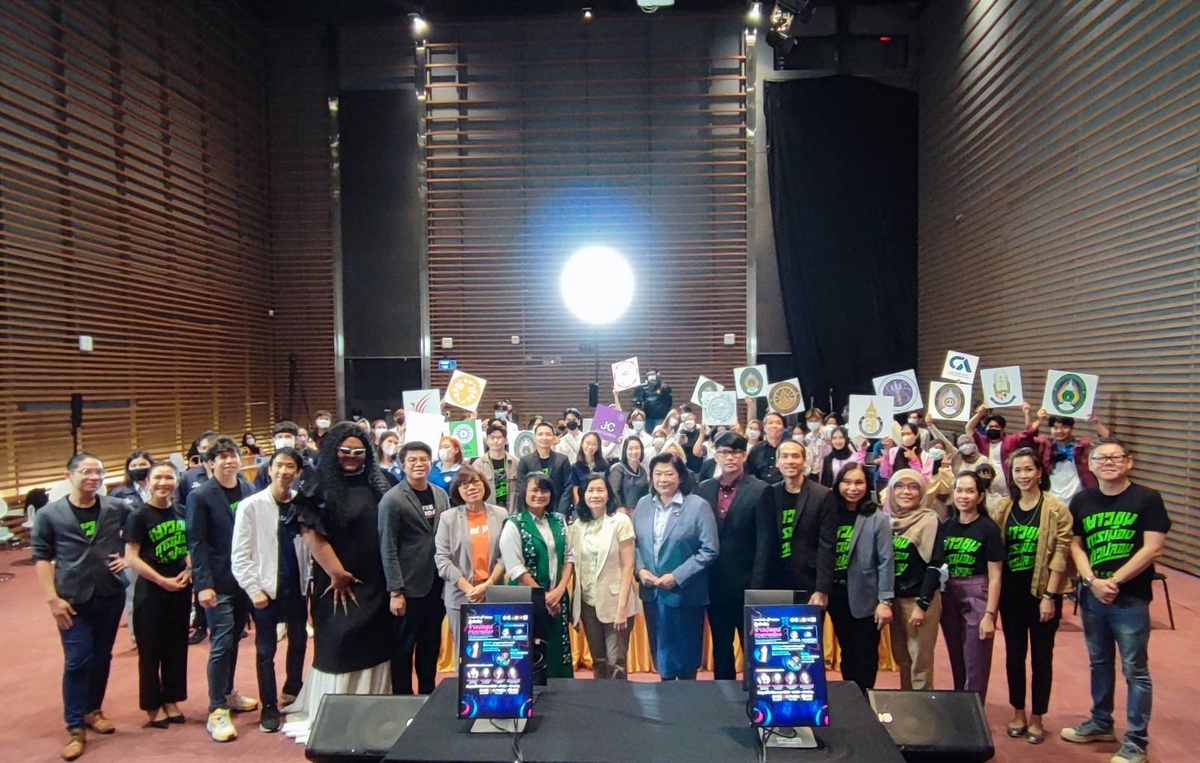 407e1c2f02bf287c68745258e1392fbb 0