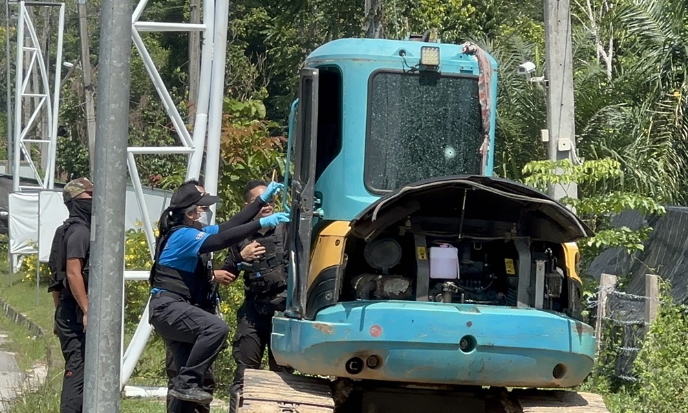 attackofficerbase01102