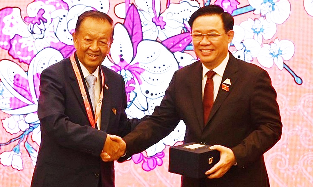 assemblychairmanvietnam08123