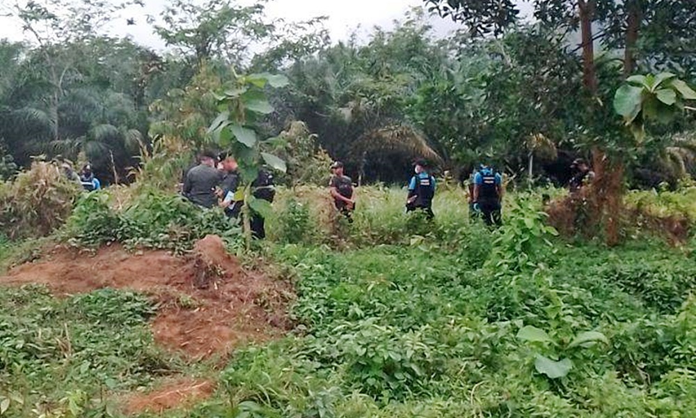 baseattacksrisakron02036