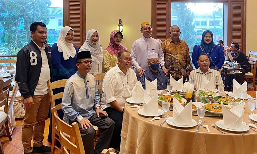 trainprachachart09045