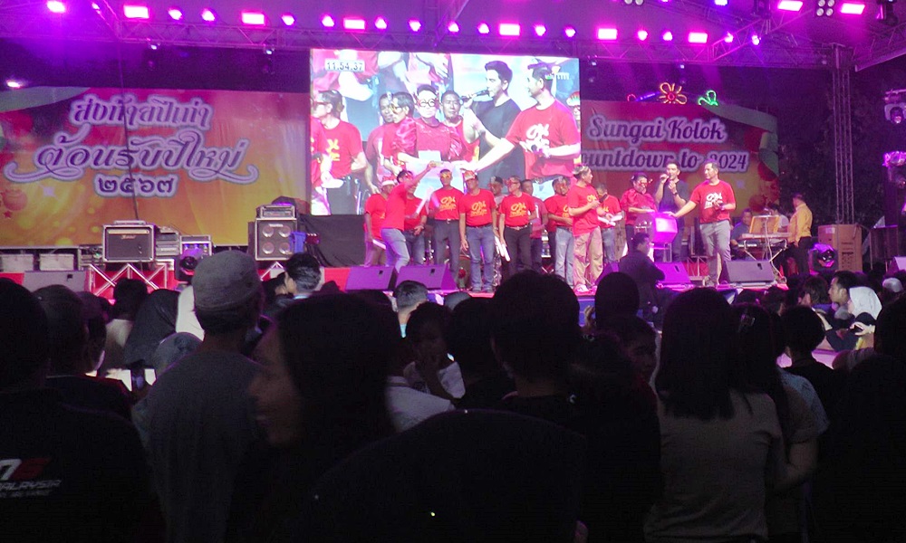 taweecleaningflood01015