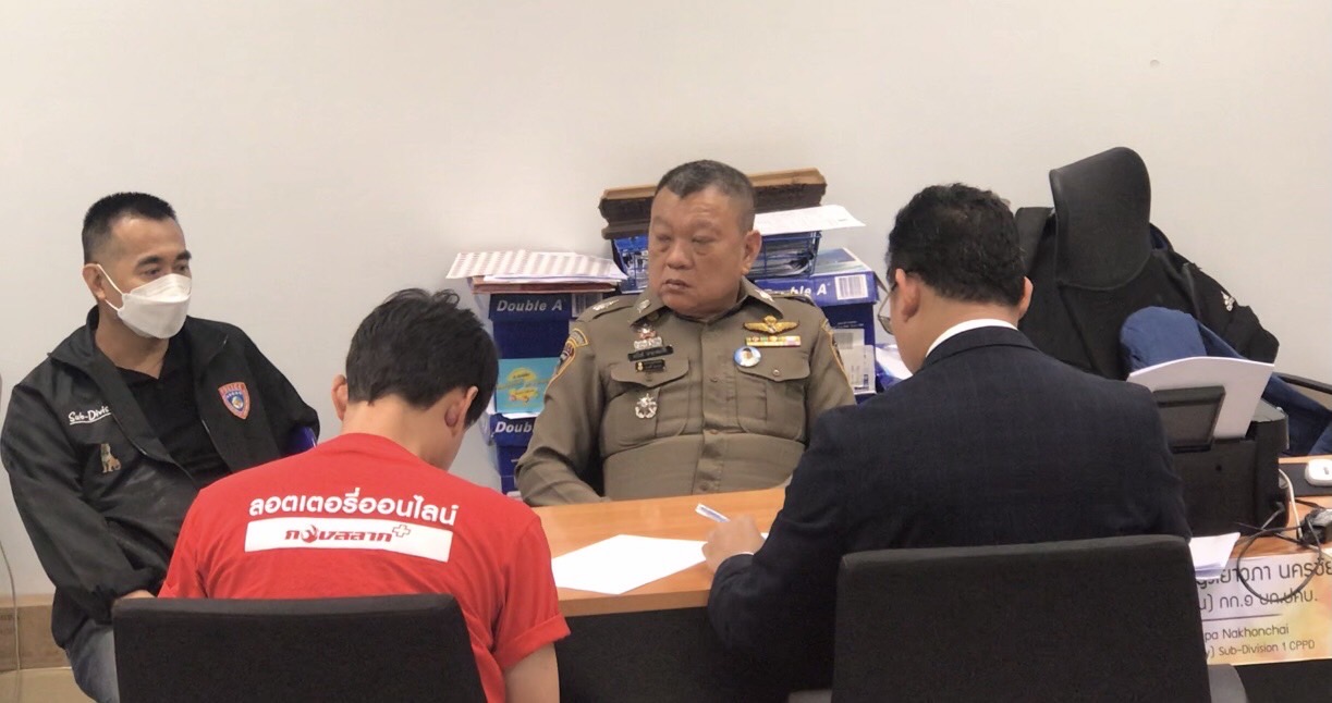 1307CF01 9C76 4AC1 86BF 17A4D70EADCE