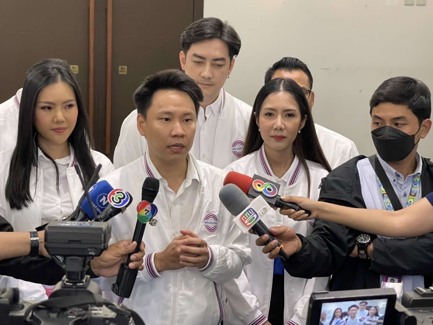 8FC58628 FD84 4039 9B3C FAA72CDE71BE