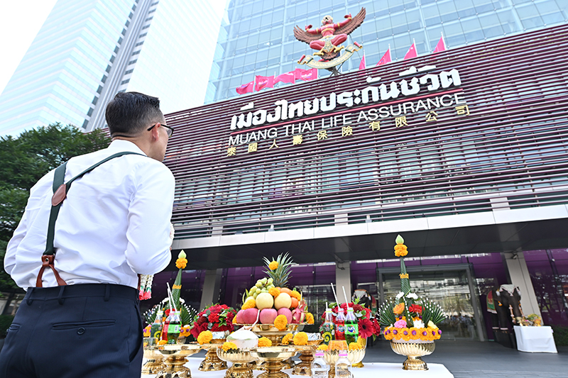 MTL givealms 0504 p3