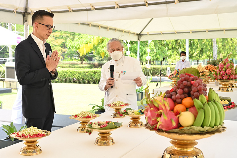 MTL givealms 0504 p4