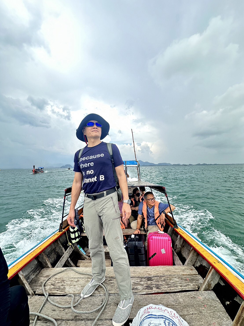 Weerasak GarbageIsland 2704 p7