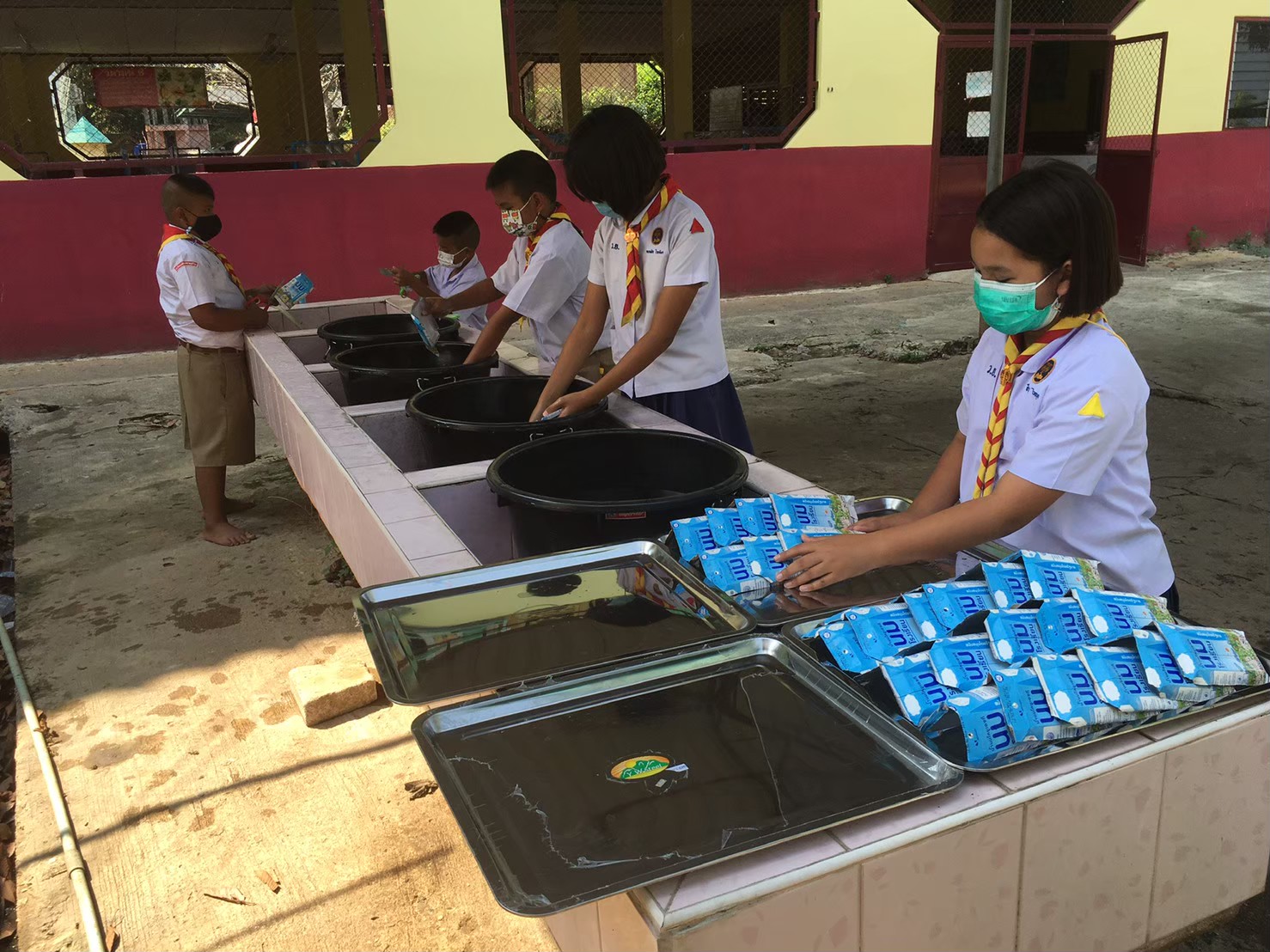 LINE ALBUM โรงเรียนวัดยมเครือวรศรราษฎร์บำรุงพร 