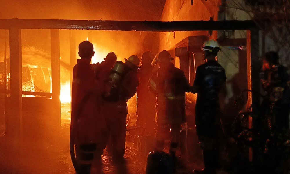 gasstationfireraman06012