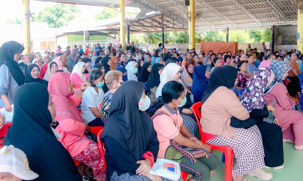 floodreliefmoney18052