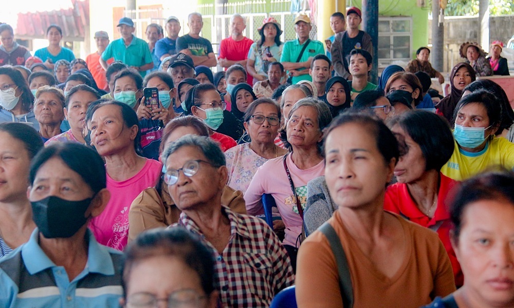 floodreliefmoney18054