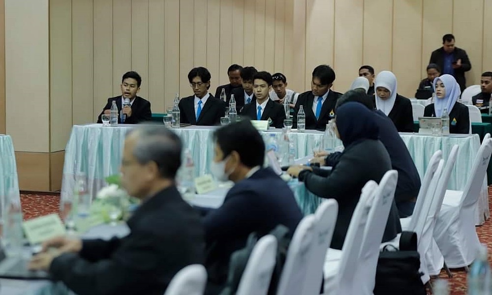 chaturonstudent01065