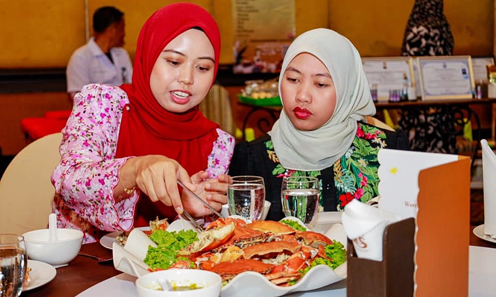 sbpaccityofseacrabs01094