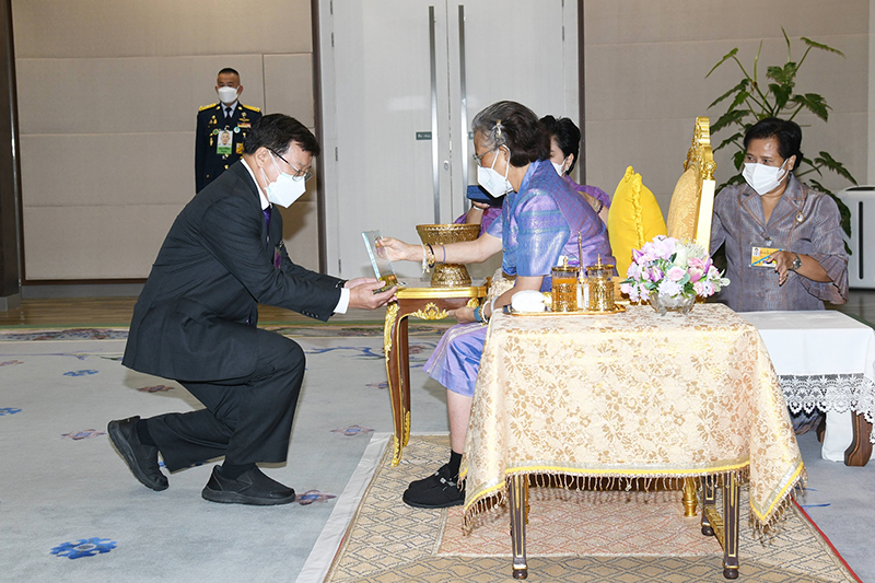 scb 110624 award pic2