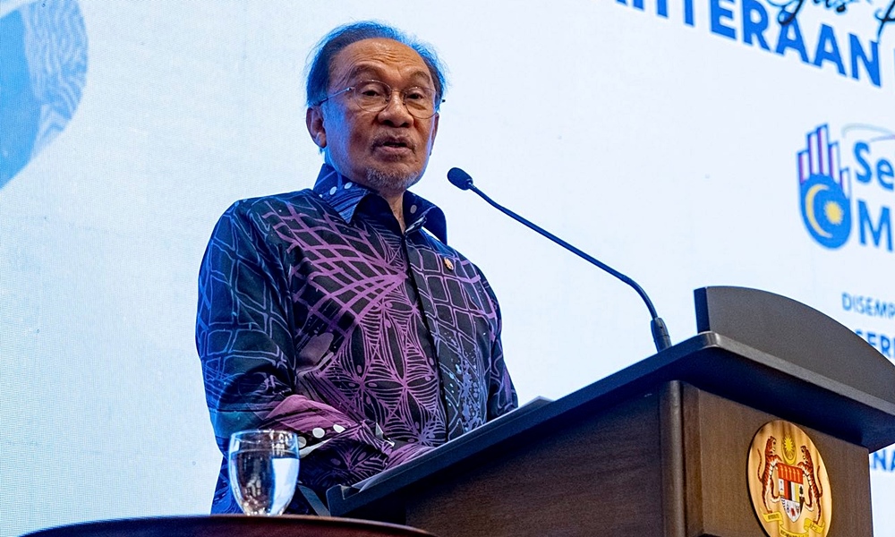 YAB Perdana Menteri, Dato’ Seri Anwar Ibrahim menghadiri Majlis Peluncuran Inisiatif Kesejahteraan Rakyat Malaysia MADANI di Kompleks Seri Perdana, 24 Julai, 2025. - SADIQ ASYRAF/Pejabat Perdana MenteriNO SALES; NO ARCHIVE; RESTRICTED TO EDITORIAL USE ONLY. NOTE TO EDITORS: This photos may only be used for editorial reporting purposes for the contemporaneous illustration of events, things or the people in the image or facts mentioned in the caption. Reuse of the pictures may require further permission. 