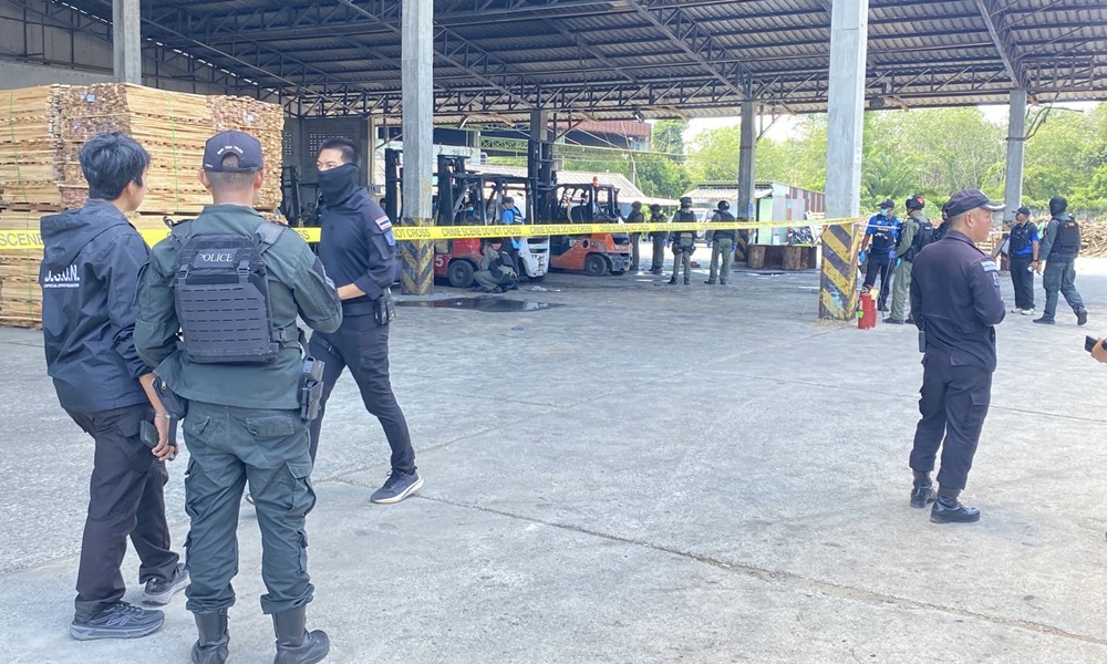 bombburnforklift20095