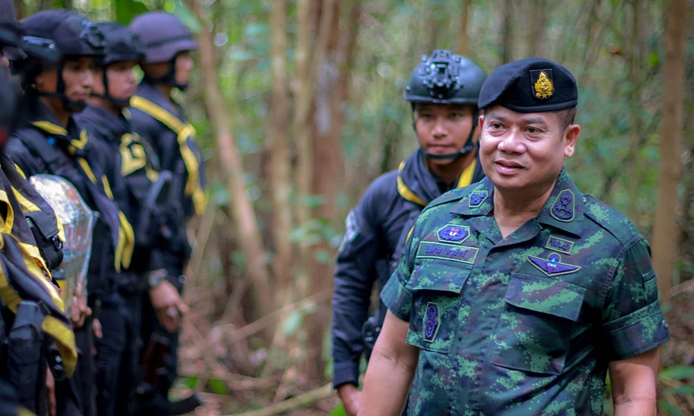 fourtharmycommander050943