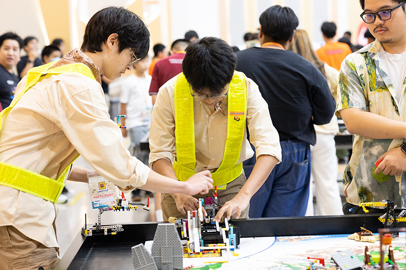 dow 180226 pic2 lego