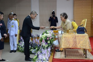 กรมสมเด็จพระเทพฯ พระราชทานเข็มที่ระลึกแก่ซีพี-ทรู ในฐานะองค์กรที่มีคุณูปการต่อคนตาบอดไทย