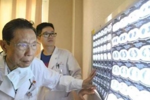 วิกฤตการระบาดของโรค COVID-19 ในจีน  กับการนำทัพโดยแพทย์วัย 84 ปี