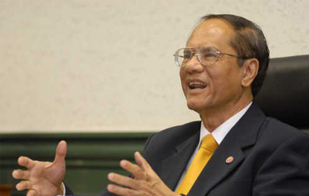 PIC-panthep-30-7-57 1