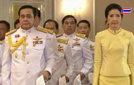 PIC-prayut-25-8-57 2