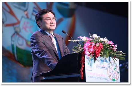 รมว.ศกษา2