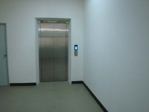 1aliftinbmilita210415