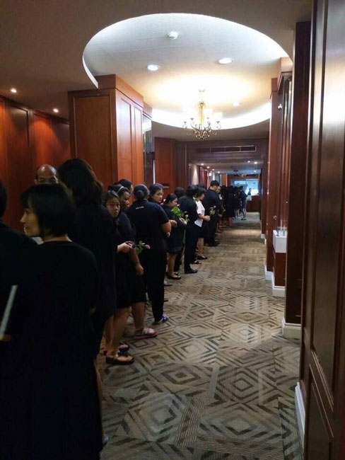 PIC มอบดอกไม 1