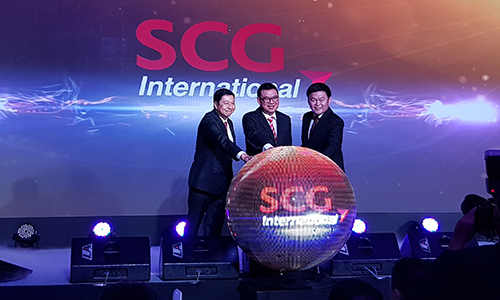 งานเปดตว SCG Internation กบลกคาและคคา